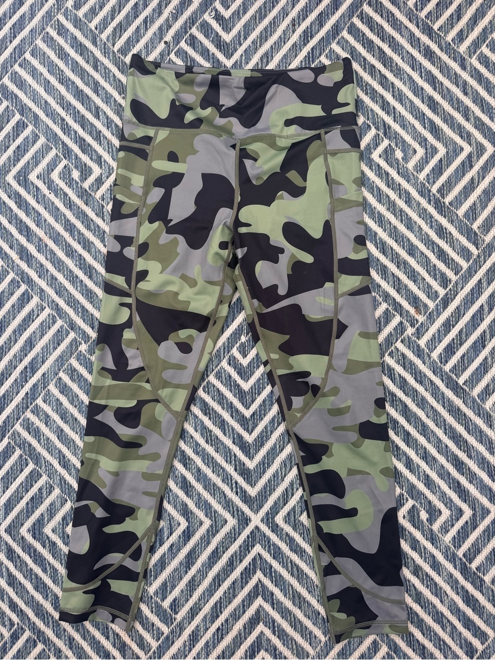 ZYIA Green & Gray Camo Performance Leggings